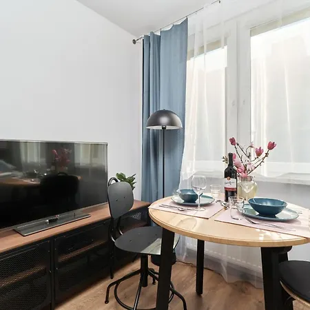 Center By Renters Апартаменти *